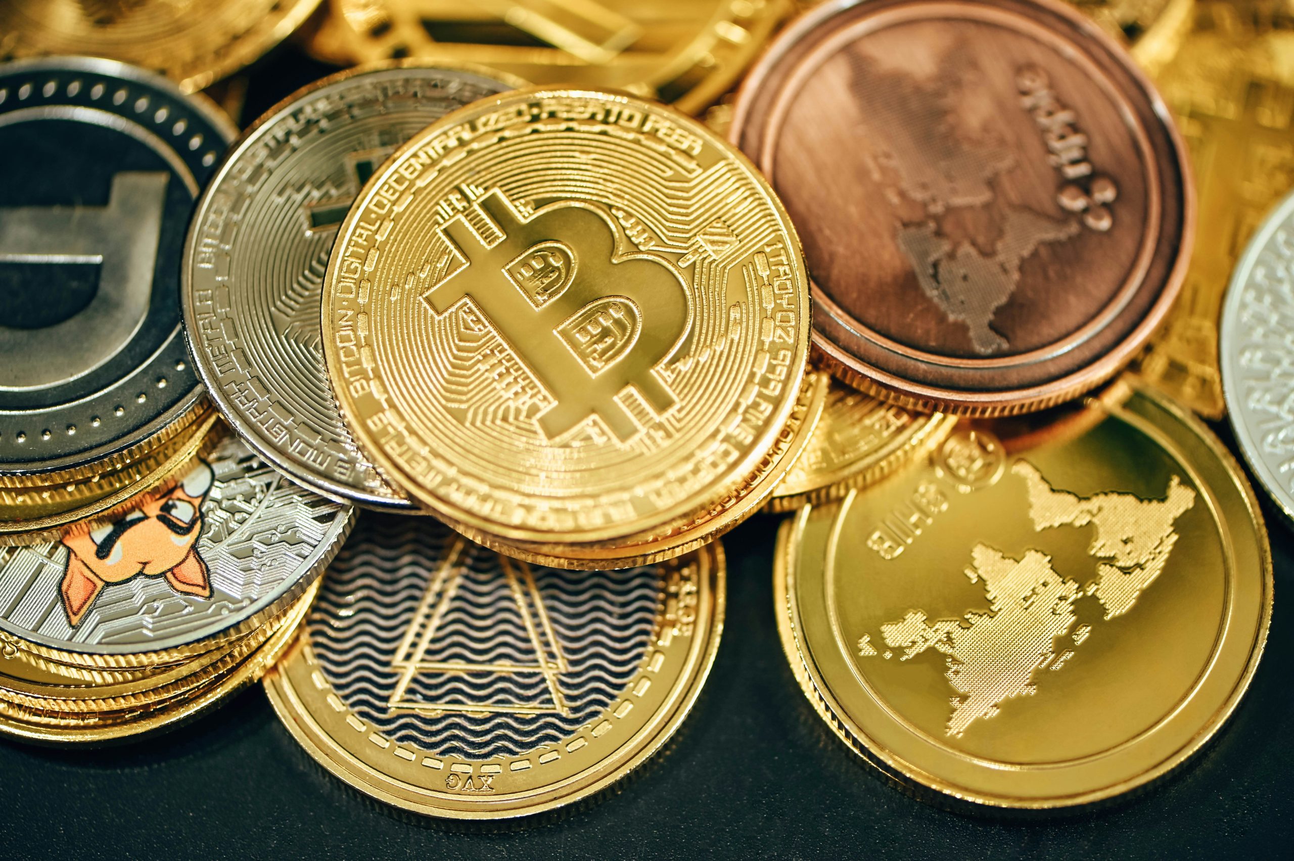 Physical cryptocurrency tokens including Bitcoin
