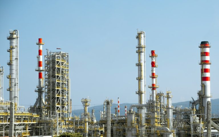 Industrial oil refinery for ESPO crude market coverage
